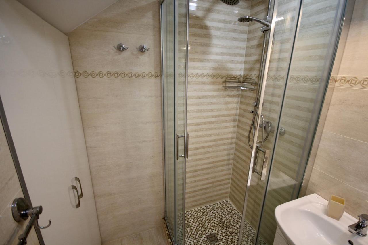 Romantic Lux Vivaldi Suite Svobode Avenue 39 Lviv Eksteriør bilde