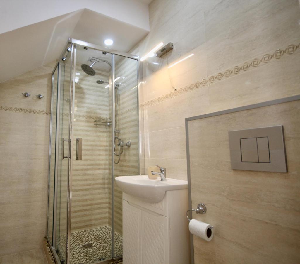 Romantic Lux Vivaldi Suite Svobode Avenue 39 Lviv Eksteriør bilde
